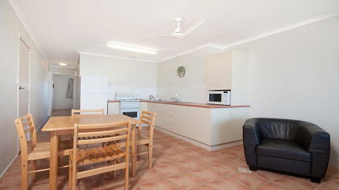 10T Beachfront Apartments - Kempsey Accommodation 3