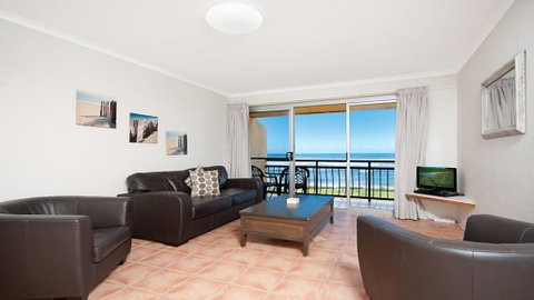 10T Beachfront Apartments - Kempsey Accommodation 0
