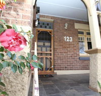 123 Hill St Heart of Orange Double Brick - Kempsey Accommodation