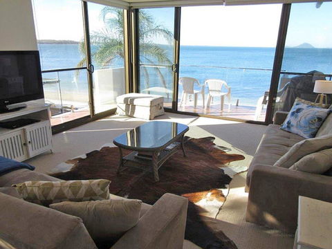 13 'Harbourside', 3-7 Soldiers Point Road - Fantastic Waterfront Unit - Kempsey Accommodation 0