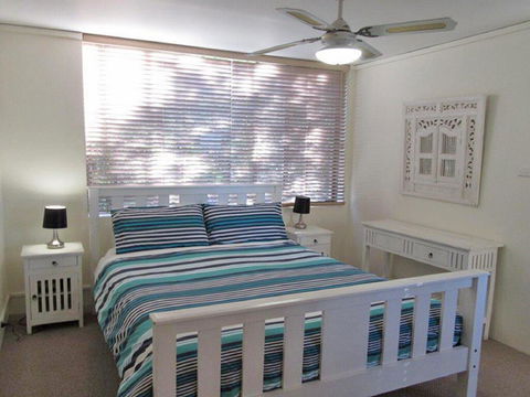 13 'Harbourside', 3-7 Soldiers Point Road - Fantastic Waterfront Unit - Kempsey Accommodation 1