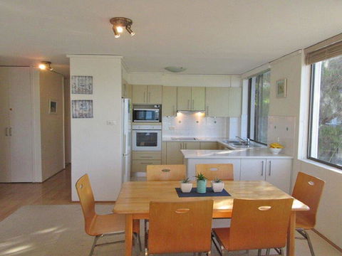 13 'Harbourside', 3-7 Soldiers Point Road - Fantastic Waterfront Unit - Kempsey Accommodation 2