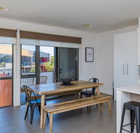 13 Shore Place - Kempsey Accommodation