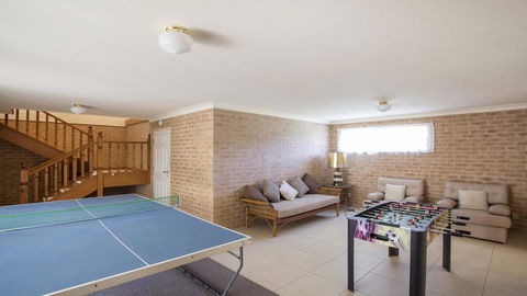 143 Mitchell Pde - Magnificent Outlook - Kempsey Accommodation 1