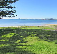 15 'Kanangra' 39 Soldiers Point Road - fantastic unit right on the water - Kempsey Accommodation