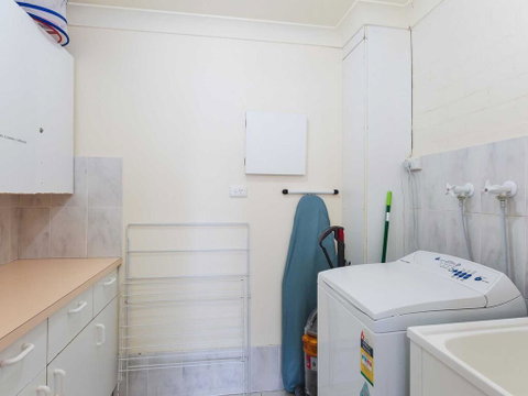 16 'The Moorings' 4 Cromarty Road - Waterfront Property With Pool & Air Conditioning - Kempsey Accommodation 2