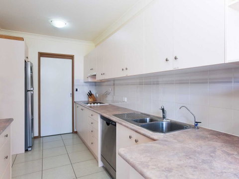 16 'The Moorings' 4 Cromarty Road - Waterfront Property With Pool & Air Conditioning - Kempsey Accommodation 1