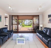16 'The Moorings' 4 Cromarty Road - Waterfront property with Pool  Air conditioning - Kempsey Accommodation