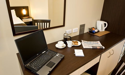 175 One Hotels And Apartments - Kempsey Accommodation 3