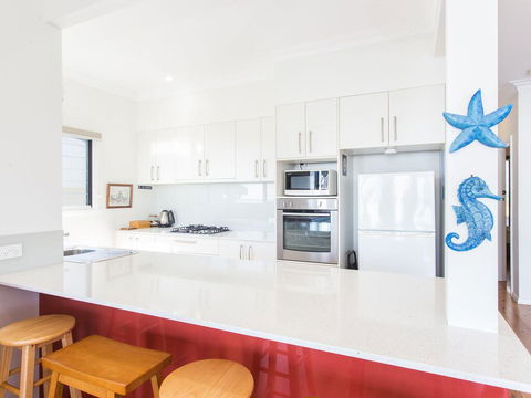 18 Cliff Road - Kempsey Accommodation 3