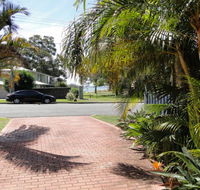 2 'Copacabana' 61 Sandy Point Road - cute unit with water views from the balcony - Kempsey Accommodation
