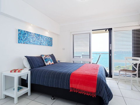 2 'Lanimer' 14 Mitchell Street - Beautiful Waterfront Property With Spectacular Views - Kempsey Accommodation 1