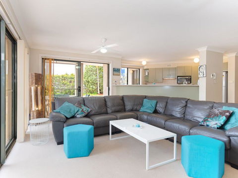 2 'Peninsula Waters' - Three Bedroom Unit With Spacious Private Courtyard & WIFI - Kempsey Accommodation 1