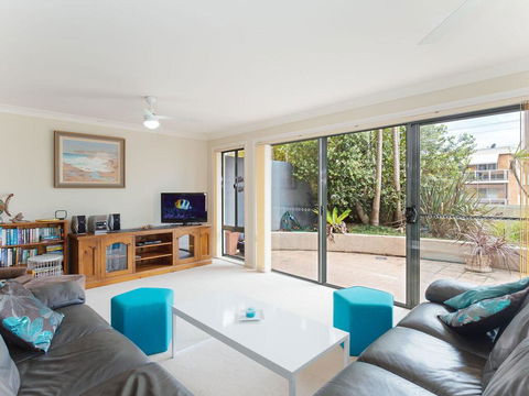 2 'Peninsula Waters' - Three Bedroom Unit With Spacious Private Courtyard & WIFI - Kempsey Accommodation 3