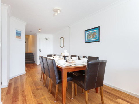 2 'The Pelicans' 53 Soldiers Point Road - Ground Floor Unit On The Waterfront - Kempsey Accommodation 3