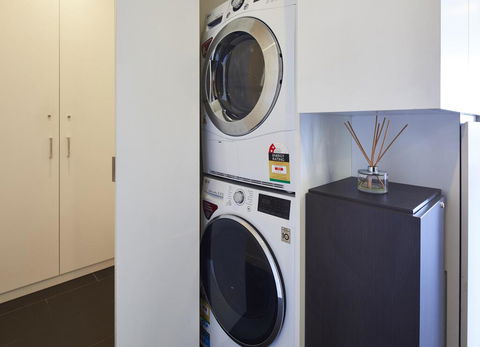 2 Bdrm 2 Bthrm Apt With Balcony Views Pool And Gym - Kempsey Accommodation 3