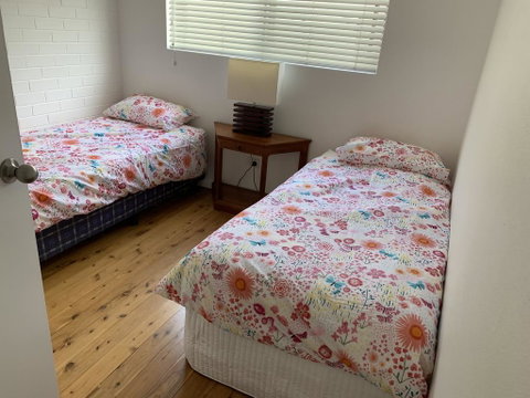 2 Bed Bar Beach Apartment - Stroll To Beach & Cafes, Supermarket Apartment 6 - Kempsey Accommodation 2