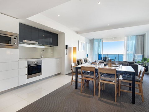 2 Bedroom Ocean View 27 Floors Above H-Residences - Kempsey Accommodation 1
