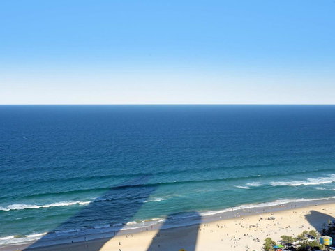 2 Bedroom Ocean View 27 Floors Above H-Residences - Kempsey Accommodation 3