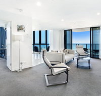 2 Bedroom Ocean View Apartment in Surfers Paradise - Kempsey Accommodation
