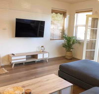 2 Bedroom SHORT walk to CBDBEACH and DARBY ST - Kempsey Accommodation