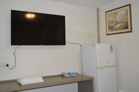2 Lakeview Plaza - Kempsey Accommodation 1