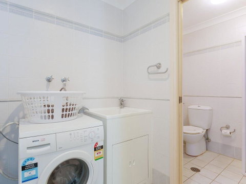 2/141A Soldiers Point Road - Large Waterfront Duplex Across From The Bowling Club - Kempsey Accommodation 3