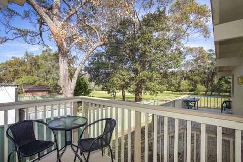 2/81 Clyde St - Villa De Golf At Mollymook - Kempsey Accommodation 1