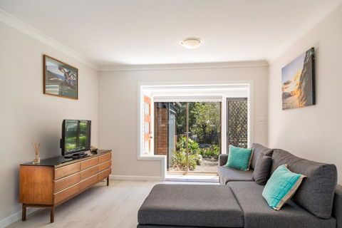 235 Mitchell Parade, Mollymook - Kempsey Accommodation 0