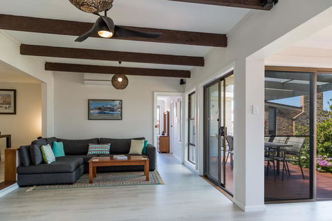 235 Mitchell Parade, Mollymook - Kempsey Accommodation 1