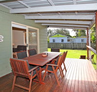 24 Sundew Street Mudjimba - 500 Bond - Pet Friendly Linen Supplied WIFI Air Cond. - Kempsey Accommodation