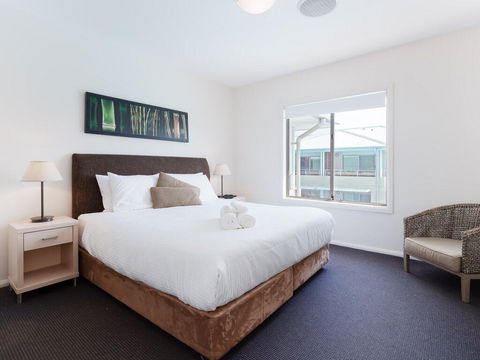 245 'Pacific Blue', 265 Sandy Point Rd - Air Conditioned Unit With Resort Facilities And Linen Supplied - Kempsey Accommodation 1