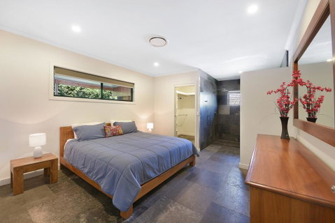 250 David Low Way, Peregian Beach - Kempsey Accommodation 2