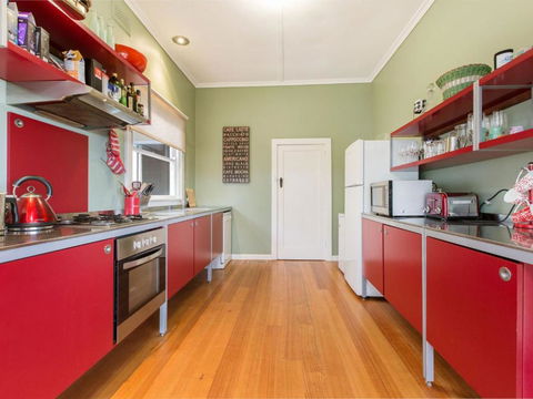 BEACHSIDE GETAWAY DROMANA - Kempsey Accommodation 2