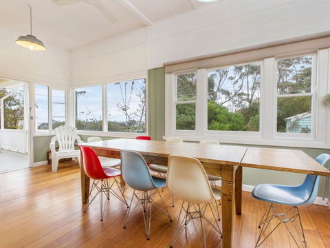 BEACHSIDE GETAWAY DROMANA - Kempsey Accommodation 1