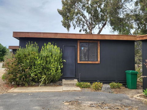 C And C Backpack - Kempsey Accommodation 1