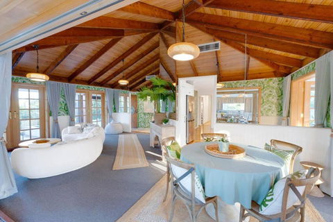 D-Bali Retreat - Kempsey Accommodation 2
