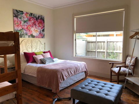 D108 Fantastic Sun Crescent Gathering - Kempsey Accommodation 0