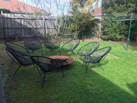 D108 Fantastic Sun Crescent Gathering - Kempsey Accommodation 2