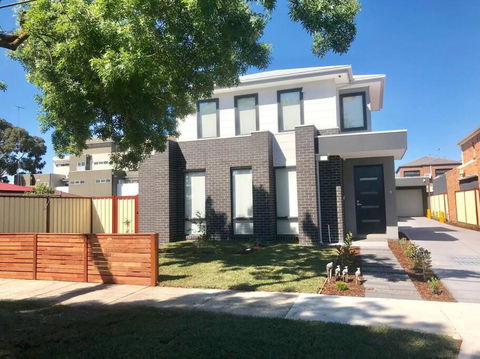 D110 Sweet Melon Super Stay-fantastic - Kempsey Accommodation 0