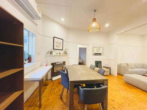 D114 Victorian Central Stay - Kempsey Accommodation 3