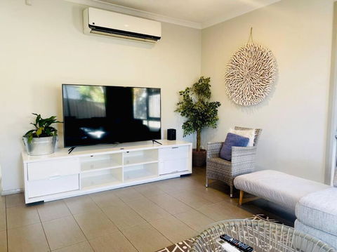 D119 Silver Birch Family Stay - Kempsey Accommodation 3