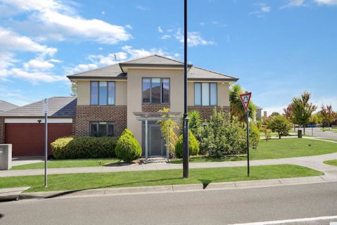 Deluxe Family Montpellier Gardens Estate - Burwood - Kempsey Accommodation 1