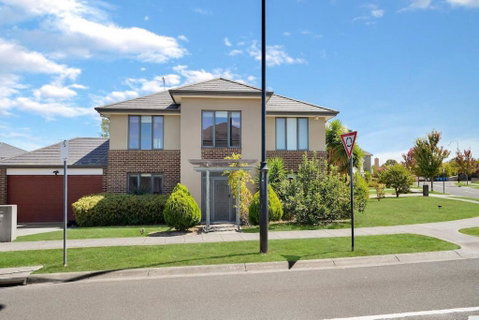 Deluxe Family Montpellier Gardens Estate - Burwood - Kempsey Accommodation 0
