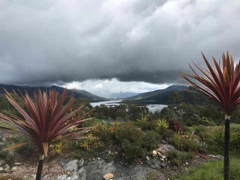 Derwent Mist Villas (Acacia Villa) - Kempsey Accommodation 2