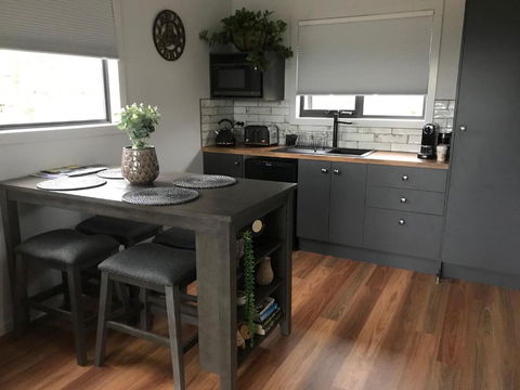 Derwent Mist Villas (Acacia Villa) - Kempsey Accommodation 4