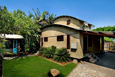 2b Manfred St - The Wave House - Kempsey Accommodation 1