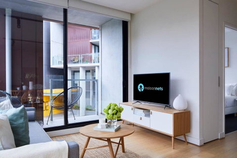2BR Apt With Yarra River Views & Parking - Kempsey Accommodation 3