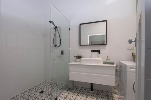 2BR Cottage With Parking Close To Adelaide CBD - Kempsey Accommodation 3