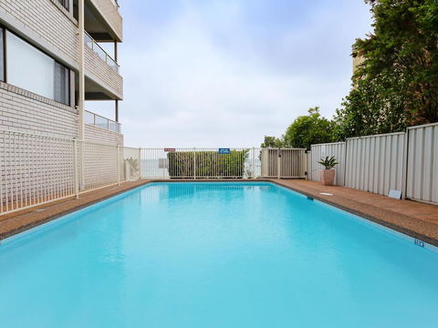 3 'Bangalee' 41 Soldiers Point Rd - Fantastic Waterfront Unit With Pool, WIFI & Chromecast - Kempsey Accommodation 1